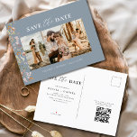 Postal De Anuncios Duste Blue QR Code Wildflower Floral Boda<br><div class="desc">Anuncie su día especial con nuestro código QR Boda Floral Flora Silvestre Salvar la fecha! Con un bonito diseño de flores silvestres, esta elegante tarjeta combina el encanto rústico con la comodidad moderna. El código QR incluido dirige a los clientes a su sitio web boda para que puedan acceder fácilmente...</div>