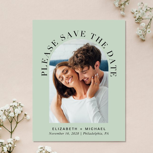 Postal De Anuncios Elegante Arco Fotográfico Sage Salven La Fecha (Celebrate your love story with a save the date showcasing your photo in an elegant arch frame)