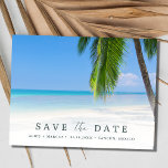 Postal De Anuncios Elegante boda en la playa Salven la fecha<br><div class="desc">Prepárese para su día de bodas con nuestra elegante boda en la playa para guardar las postales de fecha. La parte delantera de esta postal cuenta con una hermosa fotografía de una palmera y una playa tropical prístina. Con su arena y sus aguas turquesas cristalinas, esta imagen transporta a sus...</div>
