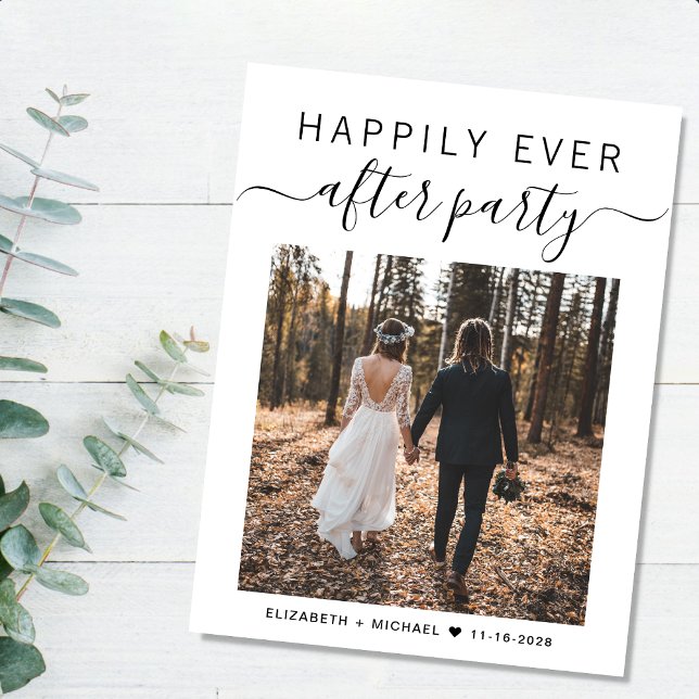 Postal De Anuncios Feliz Nunca Después De Un Boda Fotográfico Fiesta (An chic Happily Ever After Party postcard invitation for your wedding celebration)
