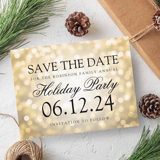 Postal De Anuncios Fiesta De Vacaciones Guardar La Fecha Luces De Pur (Holiday Party Save The Date Gold Glitter Lights Announcement Postcard)