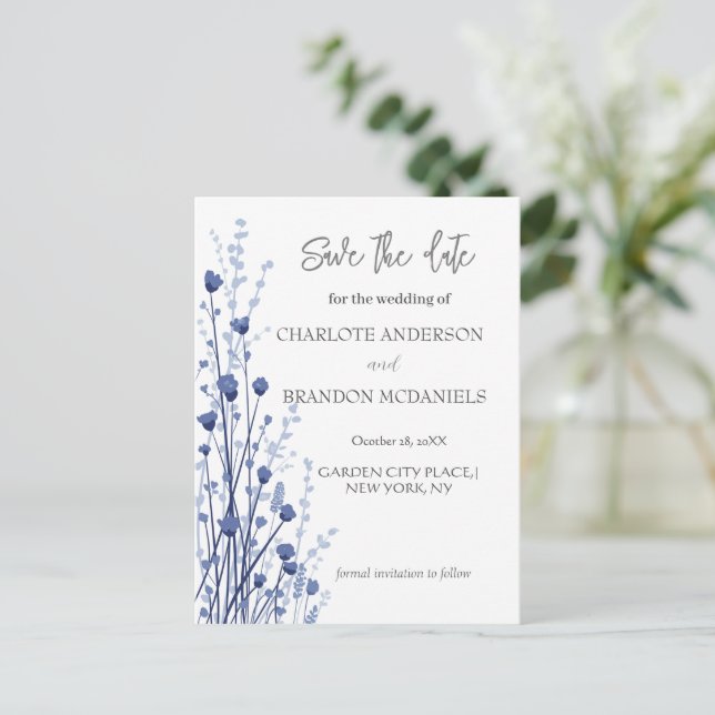 Postal De Anuncios Flores Silvestres Delicadas Azules y Blancas para  (Anverso de pie)