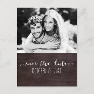 Postal De Anuncios Foto de boda rústica SAVE THE DATE de madera oscur