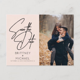 Postal De Anuncios Foto de mano mínima con carta Guardar la fecha ros