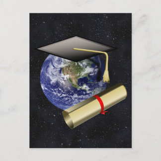 Postal De Anuncios Gorrito de graduación, Tierra con diploma - Fondo 