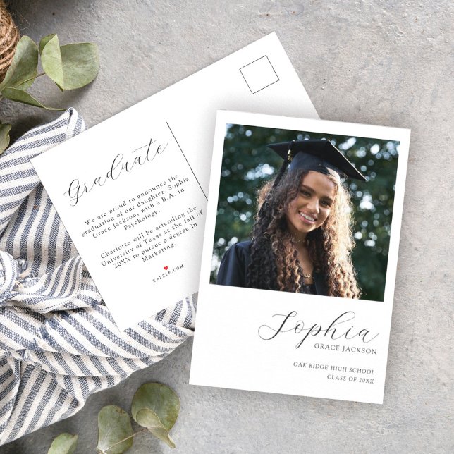 Postal De Anuncios Graduación de fotografía Casual moderna de presupu (Subido por el creador)