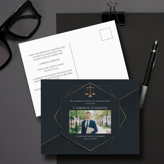 Postal De Anuncios Graduación de fotografía de la Facultad de Derecho (Subido por el creador)