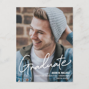 Postal De Anuncios Graduado masculino de la Universidad con foto