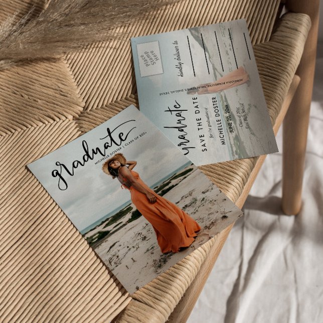 Postal De Anuncios Graduado moderno manuscrito | Foto de Casual (Subido por el creador)