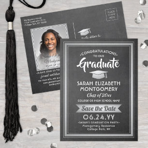 Postal De Anuncios Graduados de felicitaciones Chalkboard Guardar fot