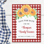 Postal De Anuncios La Reunión Familiar Girasol Salva La Fecha<br><div class="desc">¿Estás planeando una reunión familiar? Hágale saber a tu familia la fecha de la reunión con estas encantadoras postales de Save The Date. Están decoradas con flores de color agua y follaje sobre un fondo rojo de verificación. Personalizable fácil. Acuarela original © Michele Davies.</div>