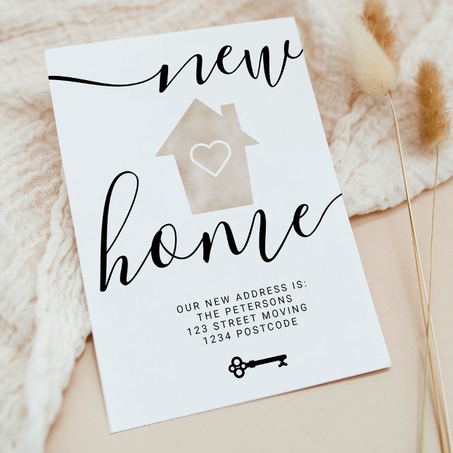 Postal De Anuncios Llave casa beige minimal nueva casa corazón mudanz (Key house beige minimal new home heart moving announcement postcard)