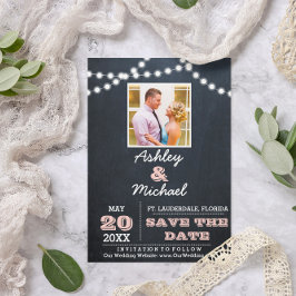 Postal De Anuncios Luces de Chalkboard Boda rosa Guardar la fecha