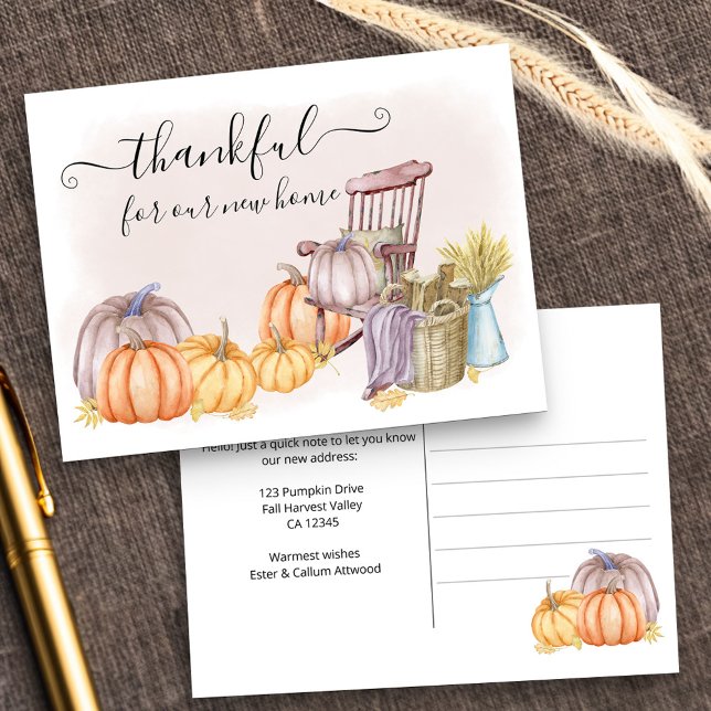 Postal De Anuncios Movimiento de acuarela de calabaza de campo agrade (New Address postcard with thankful sentiment and fall pumpkin harvest design)
