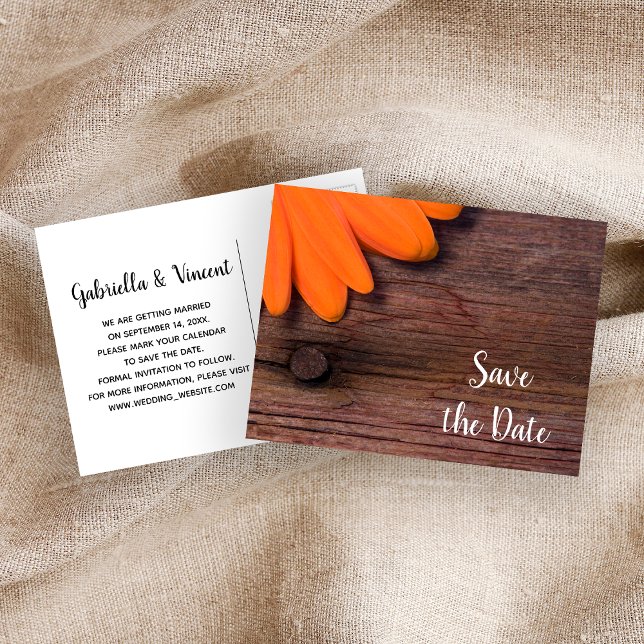 Postal De Anuncios Naranja Daisy y Barn Wood Wedding Salven la fecha (Subido por el creador)