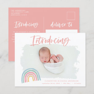 Postal De Anuncios Niña rosa arco iris moderna que presenta el nacimi