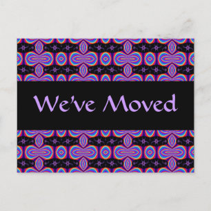 Postal De Anuncios Nos hemos mudado morado y fractal negro