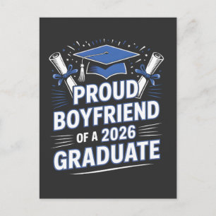 Postal De Anuncios Novio Orgulloso de una Pareja de Graduación 2026