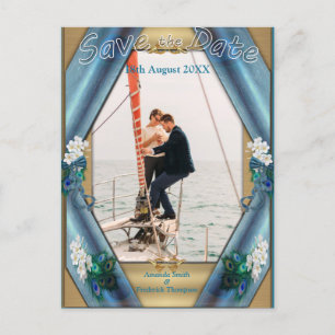 Postal De Anuncios Oro, plumas de pavo real sobre seda verde esmerald