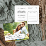 Postal De Anuncios Pestaña gris y blanco Foto moderna Guardar la fech<br><div class="desc">Moda moderna foto de la boda de postal vintage Save the Date. El diseño presenta su foto de compromiso con un elegante y sencillo marco de tabulación y espacio para la fecha de su boda y los nombres de su novia y novio en la parte delantera. Mezcla elegante de tipografía...</div>