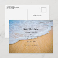 Playa de arena con un Boda de surf espumoso