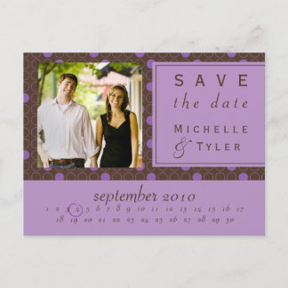 Postal De Anuncios Púrpura y Brown Circle Save the Date