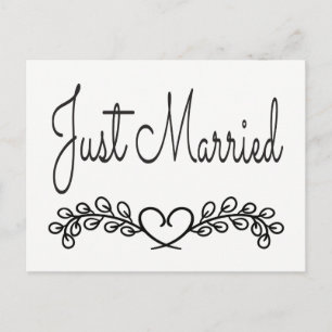Postal De Anuncios Recién Casados Corazón de Laurel de Boda en Blanco