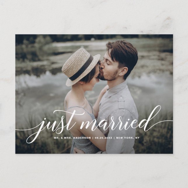 Postal De Anuncios Recién Casados Superposición de Letra Cursiva Foto (Anverso)