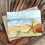 Postal De Anuncios Starfish Beach Wedding Save the Date<br><div class="desc">Estas hermosas bodas en la playa de las estrellas,  salvo las postales de cita,  marcarán el ánimo para su boda. Personalizar con los detalles de su boda y envíe un correo a su familia y amigos.</div>