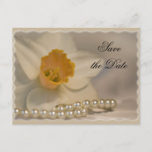 Postal De Anuncios White Daffodil and Pearls Wedding Save the Date