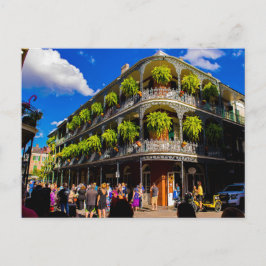 Postal de balcones cubiertos de fern