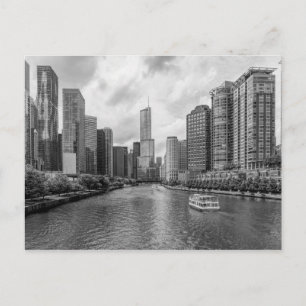 Postal De Escala De Grises Del Río Chicago Y Trump