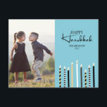 Postal de fotos de velas de Hanukkah Happy Modern<br><div class="desc">Personalice el texto personalizado anterior. Puede encontrar elementos de coordinación adicionales en nuestra colección "Modern Happy Hanukkah Candles".</div>