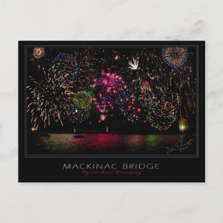 Postal de fuegos artificiales del puente Mackinac