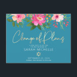 Postal De Invitación Bat Mitzvah Floral Watercolor Dorado Script Azul<br><div class="desc">Asegúrate de que todos tus amigos y parientes puedan celebrar el hito de tu hija Bat Mitzvah, sin importar las actuales circunstancias imprevistas globales. Envíe esta moda, postal personalizada de invitación "Cambio de Planes". Una acuarela floral de moda, impresionante, rosa y melocotón, con una tipografía de Relieve metalizado dorado falso...</div>