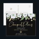 Postal De Invitación Bat Mitzvah Oro Negro Script Floral Acuarela<br><div class="desc">Asegúrate de que todos tus amigos y familiares aún puedan celebrar el cumpleaños de tu hija, un hito en su Bat Mitzvah, independientemente de las circunstancias imprevistas mundiales actuales. Envía esta elegante y personalizada tarjeta postal de "Cambio de planes". Una elegante, impresionante, acuarela floral con brillo blanco y dorado con...</div>