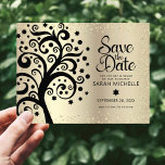 Postal De Invitación Bat Mitzvah Save Date Black Tree of Life Relieve m<br><div class="desc">¡Asegúrate de que todos tus amigos y parientes puedan celebrar el hito de tu hija Bat Mitzvah! Envíe esta impresionante y sofisticada postal de invitación personalizada "Save the Date". Un árbol negro gráfico con Star of David y "hojas" de punto y escritura de caligrafía negra, superponen un sofisticado, falso purpurina...</div>