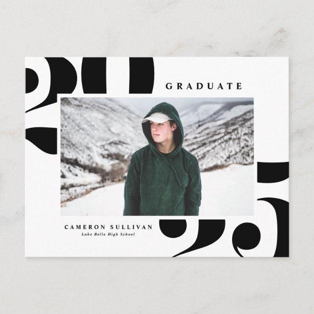 Postal De Invitación Black 2025 negrita tipografía foto graduación (Anverso)