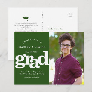 Postal De Invitación Cambio de planes de graduación verde tipografía en