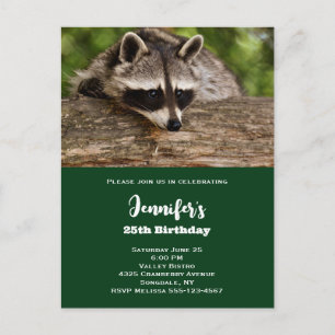 Postal De Invitación Cumpleaños de Mapache Adorable Durmiendo en un Tro