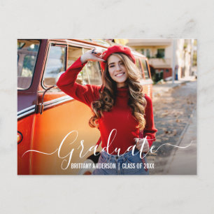 Postal de Invitación de graduado con guión moderno