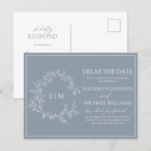 Postal De Invitación Dusty Blue Leafy Escudo Monograma Retraso La Fecha