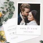 Postal De Invitación Elegante Boda moderno de fotografías en Borgoña<br><div class="desc">Esta simple boda fotográfica de moda, salvo la plantilla de postales de fecha, presenta un diseño elegante, minimalista y moderno. Por favor, busque en nuestra tienda versiones de este diseño con el texto de Save the Date en negro y en otros colores y en formato de tarjeta plana, también! La...</div>
