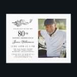 Postal De Invitación Elegante Classic Golf 80th Birthday Party Photo<br><div class="desc">Elegante invitación de cumpleaños en blanco y negro para un golfista. La parte superior de la invitación está decorada con accesorios de golf: un club de golf, una pelota de golf, un gorra y guantes. La acuarela crea una estética tradicional y clásica. Perfecto para una fiesta de cumpleaños en el...</div>