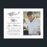 Postal De Invitación Elegante Classic Golf 90th Birthday Party Photo<br><div class="desc">Elegante invitación de cumpleaños en blanco y negro para un golfista. La parte superior de la invitación está decorada con accesorios de golf: un club de golf, una pelota de golf, un gorra y guantes. La acuarela crea una estética tradicional y clásica. Perfecto para una fiesta de cumpleaños en el...</div>