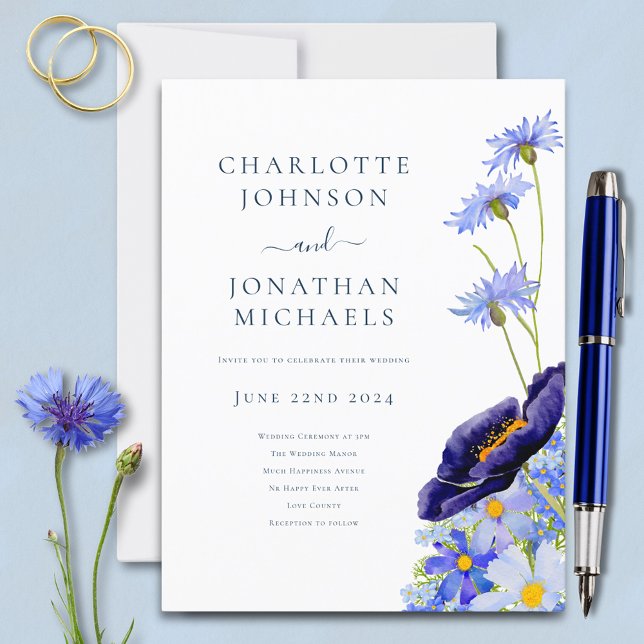 Postal De Invitación Elegante Flor Floral Azul (Modern wildflower blue floral budget wedding invitation postcard )