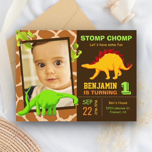 Postal De Invitación Fiesta del primer cumpleaños de Cute Dinosaur Foto (Subido por el creador)