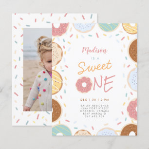 Postal De Invitación Foto de Pastel Moderno, Cute, Primer Cumpleaños