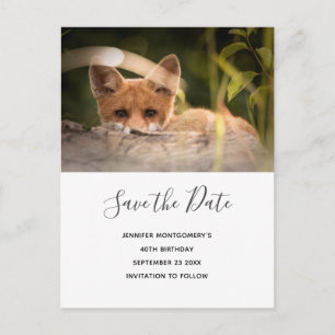 Postal De Invitación Foto de un pequeño zorro lindo salva la fecha