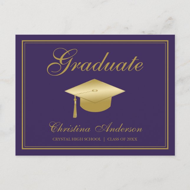 Postal De Invitación Graduación Gold Grad Cap & Script en Fiesta morado (Anverso)